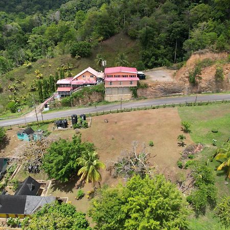 Las Cuevas Beach Lodge Eksteriør bilde